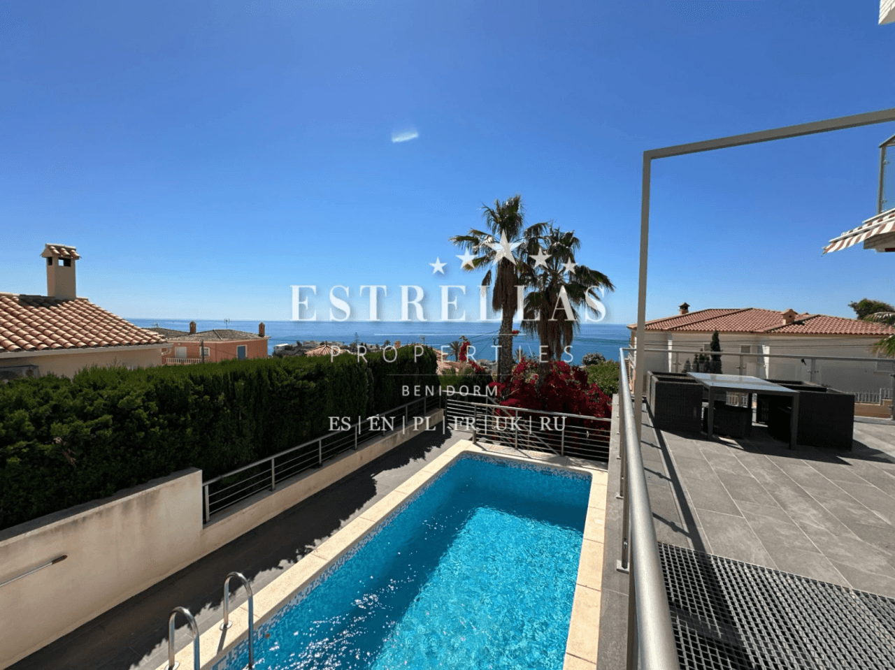 MODERNA Villa con piscina privada y vistas ESPECTACULARES AL MAR en Montiboli, Villajoyosa