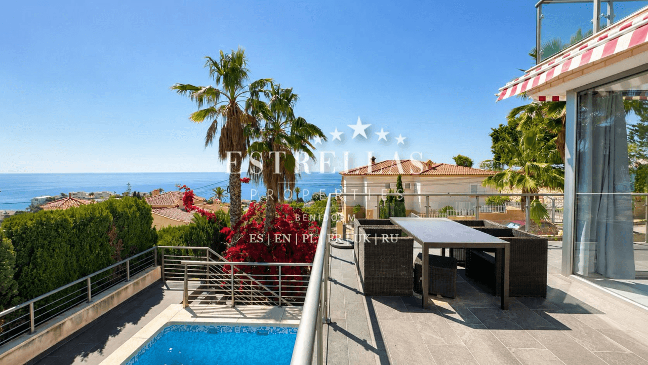MODERNA Villa con piscina privada y vistas ESPECTACULARES AL MAR en Montiboli, Villajoyosa