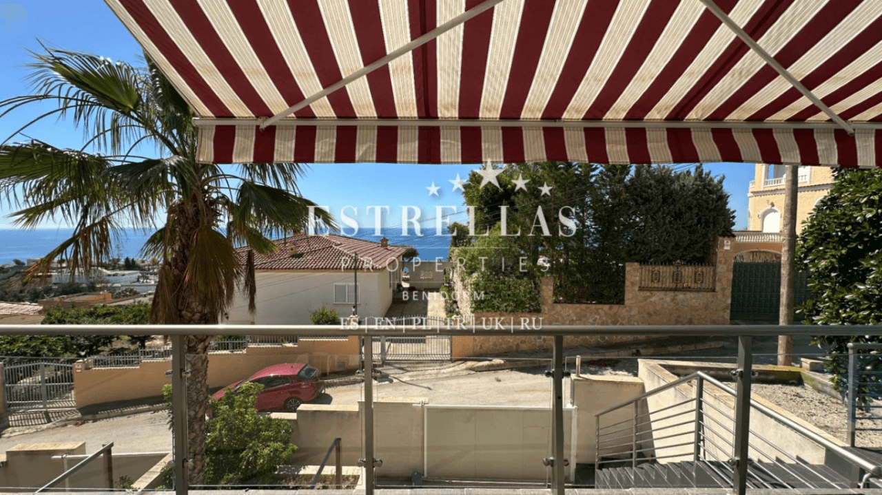 Exclusiva villa moderna con piscina privada y VISTAS PANORÁMICAS AL MAR en Montiboli, Villajoyosa