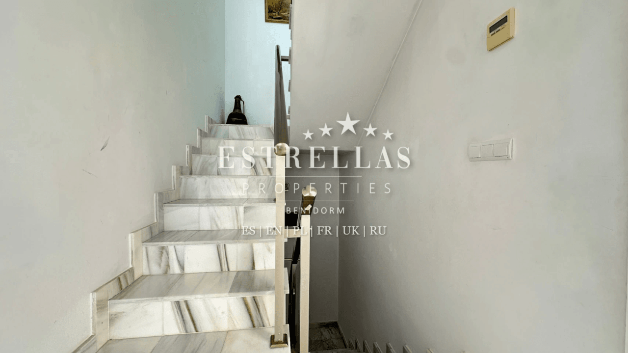Exclusiva villa moderna con piscina privada y VISTAS PANORÁMICAS AL MAR en Montiboli, Villajoyosa