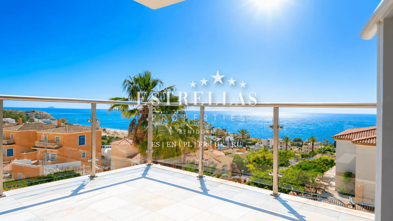 MODERNA Villa con piscina privada y vistas ESPECTACULARES AL MAR en Montiboli, Villajoyosa