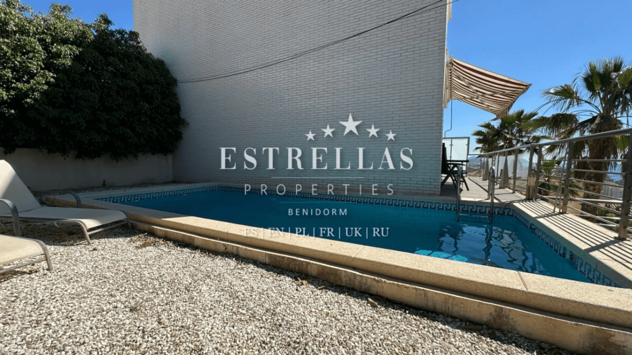 Exclusiva villa moderna con piscina privada y VISTAS PANORÁMICAS AL MAR en Montiboli, Villajoyosa