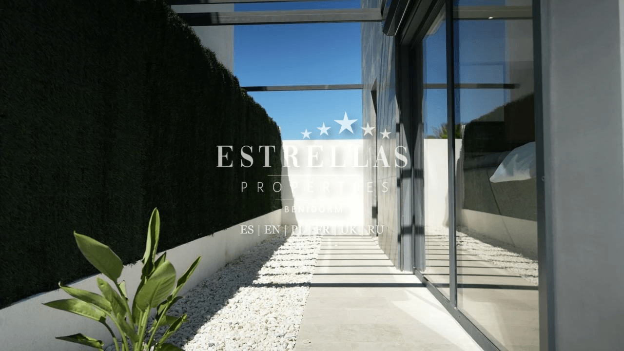 Villa exclusiva con piscina privada y cocina exterior en La Nucía, entre Altea y Benidorm