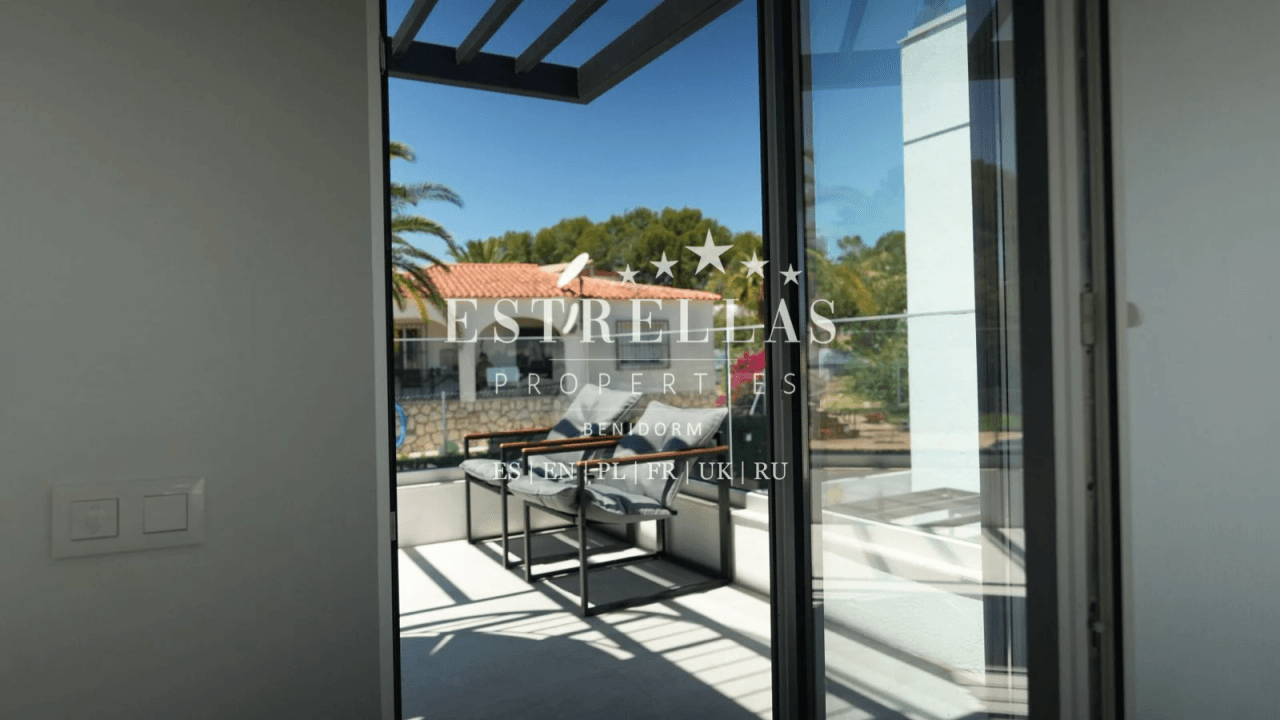 Villa exclusiva con piscina privada y cocina exterior en La Nucía, entre Altea y Benidorm