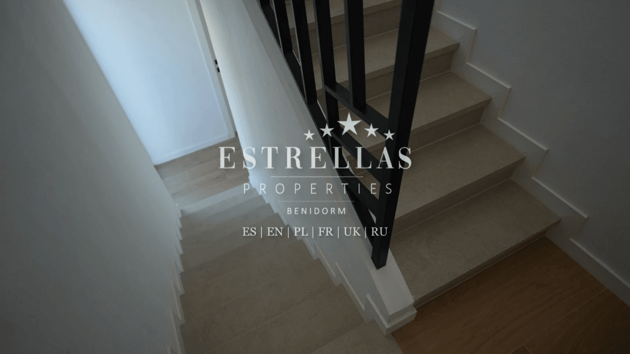 Villa exclusiva con piscina privada y cocina exterior en La Nucía, entre Altea y Benidorm